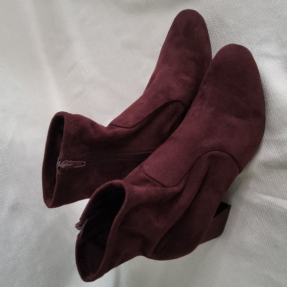 Unisa unhavana faux burgundy suede shoe booties heels boots shoes sz 8 - Picture 2 of 6